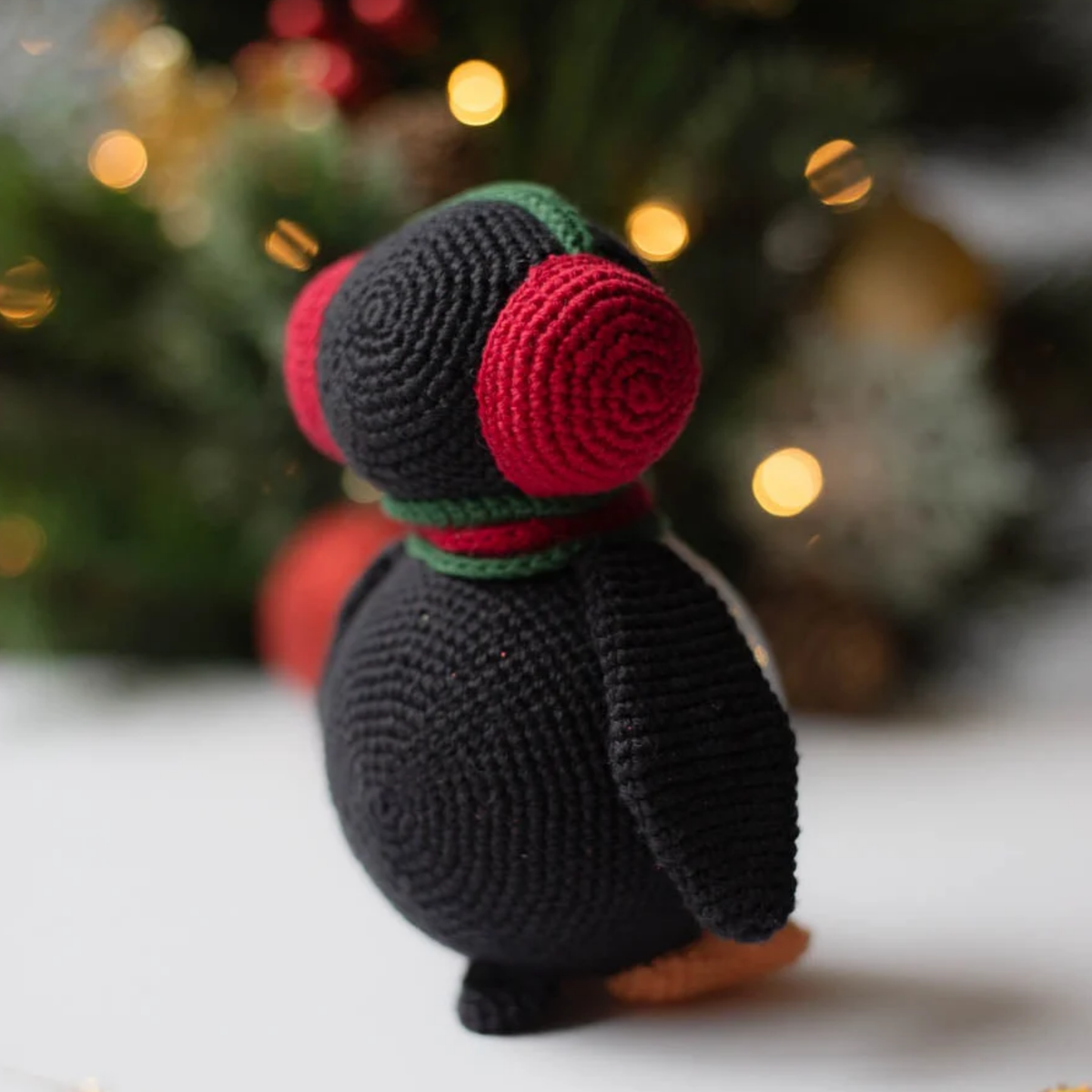 Crochet Christmas Penguin Amigurumi Pattern (Globe Display)