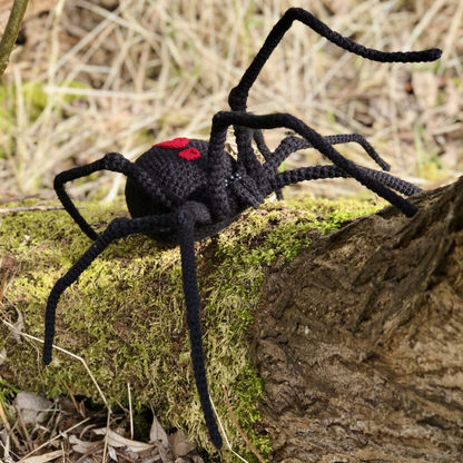 Crochet Black Betty Amigurumi Pattern (Black Widow Spider)