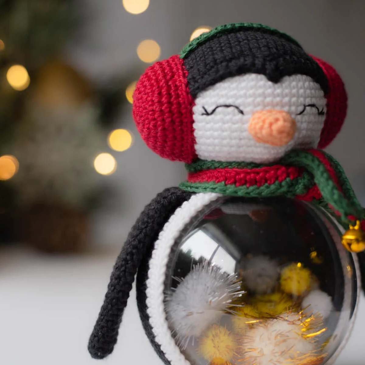 Crochet Christmas Penguin Amigurumi Pattern (Globe Display)