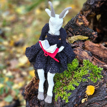 Crochet Ms. Little Horn Pattern