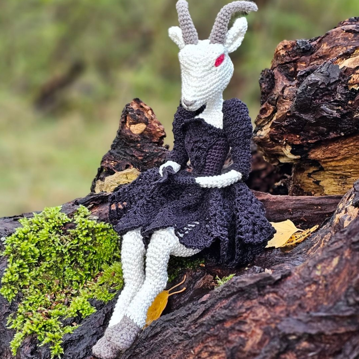 Crochet Ms. Little Horn Pattern