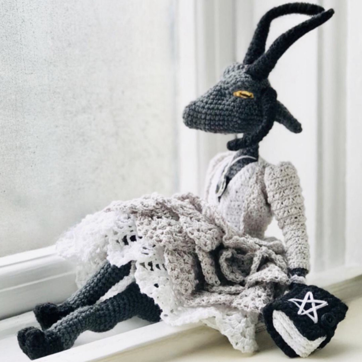 Crochet Ms. Little Horn Pattern