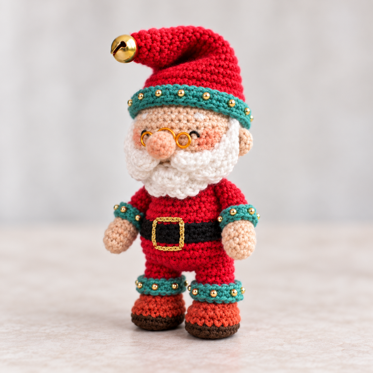 Crochet Santa Claus Amigurumi Pattern (Globe Display)