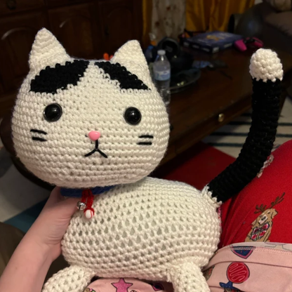 Crochet White Spotting Cat Pattern