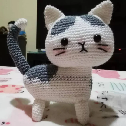 Crochet White Spotting Cat Pattern
