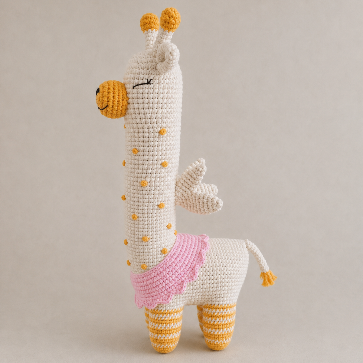 Daisy the Giraffe Amigurumi Crochet Pattern