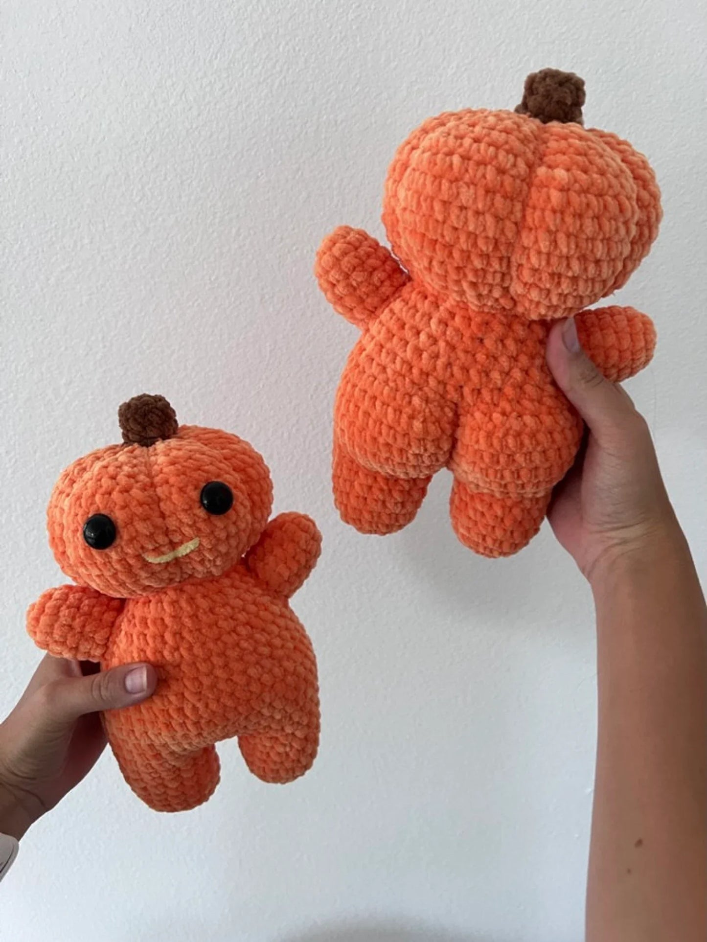Cheeky Pumpkin Crochet Pattern – Amigurumi Halloween Toy