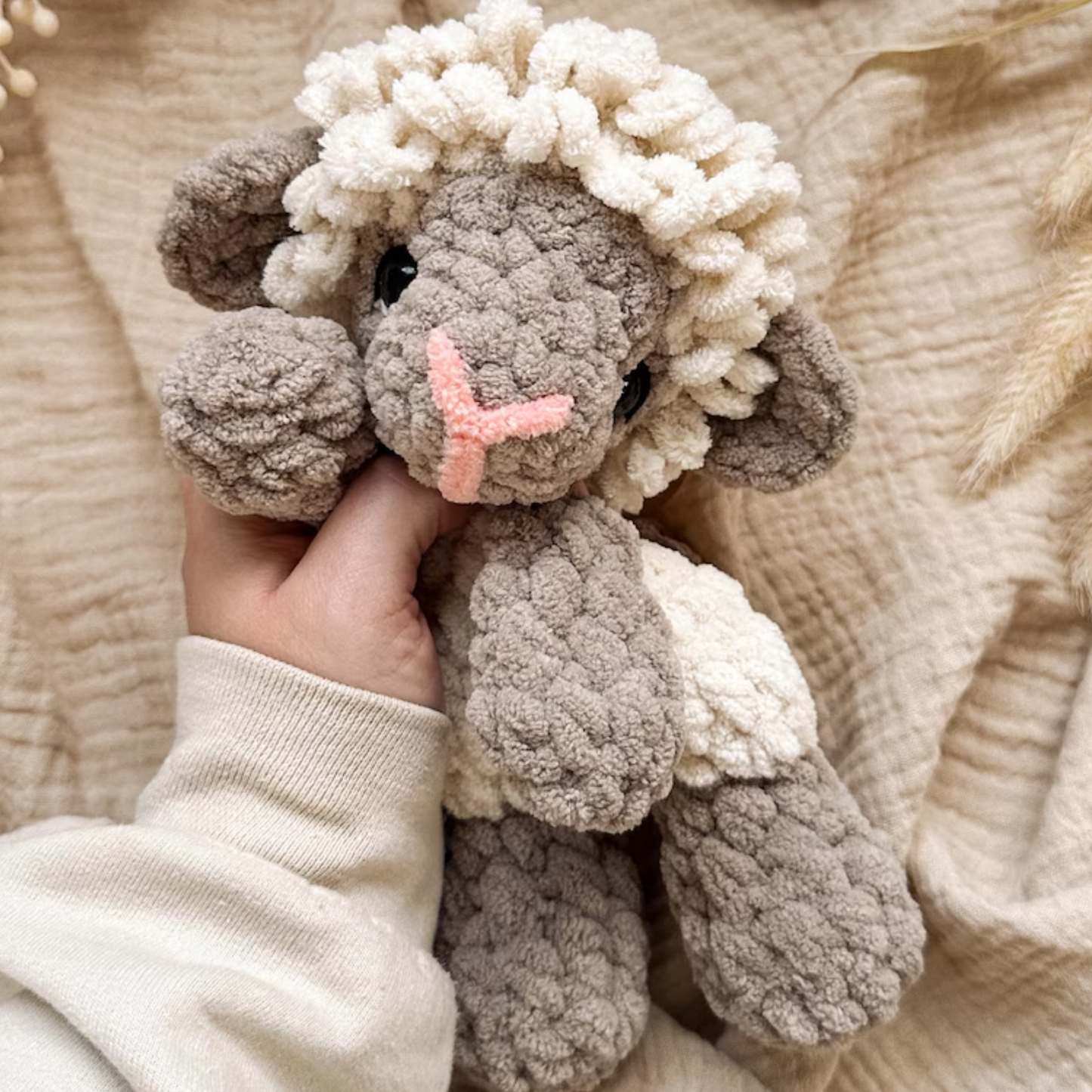 Crochet Lenni the Lamb Pattern
